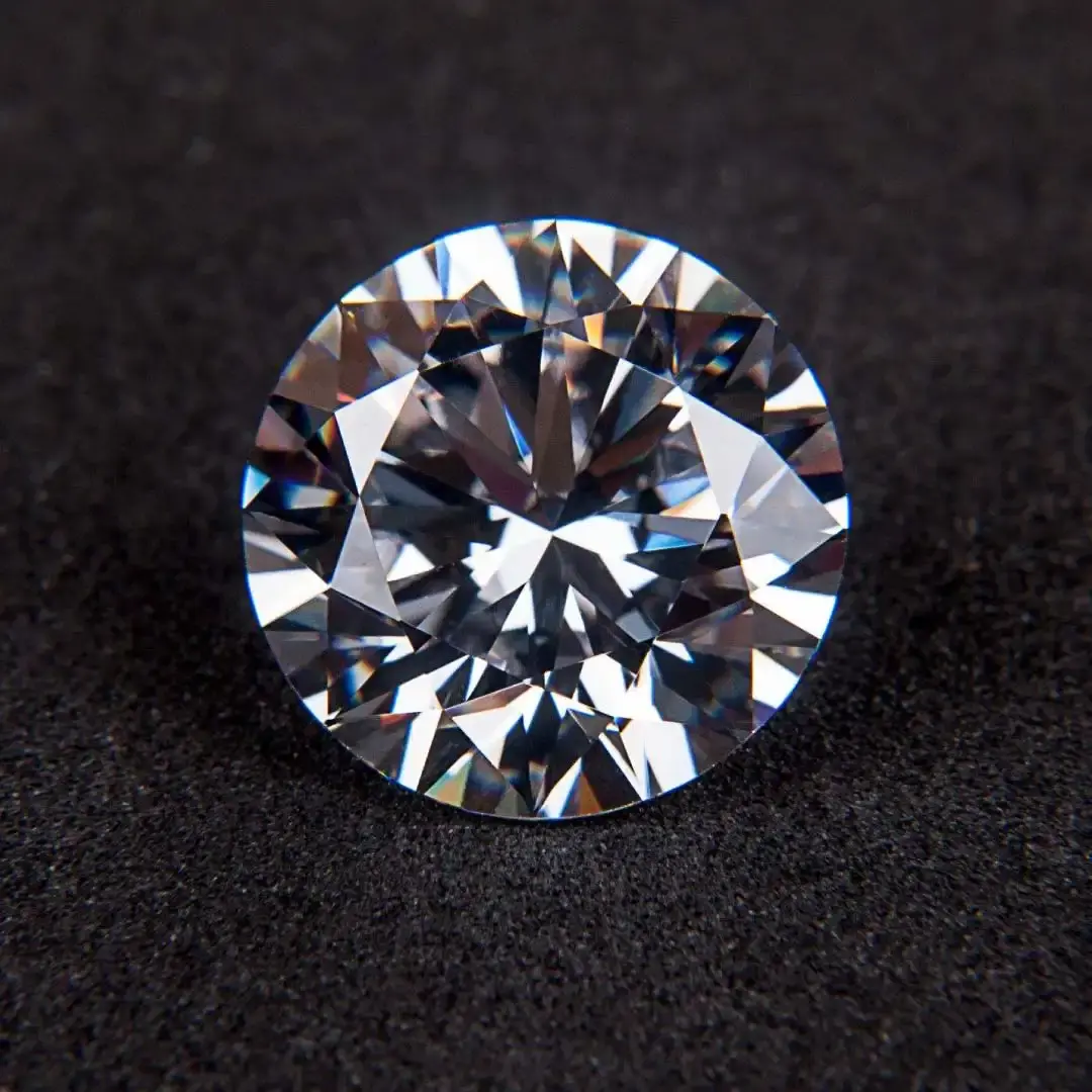 Diamant mit Brillantschliff
